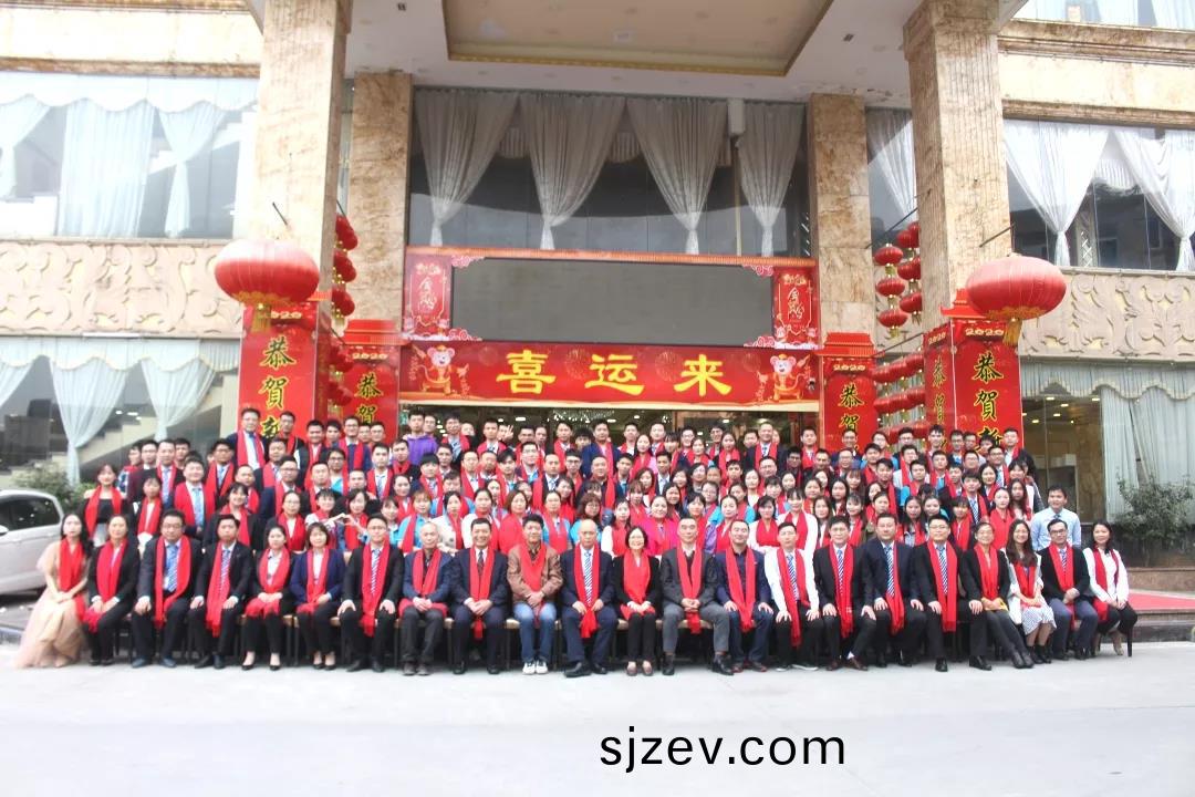 藍勃生物2019年度錶(biao)彰暨2020新年糰拜(bai)會(hui)隆重擧(ju)行